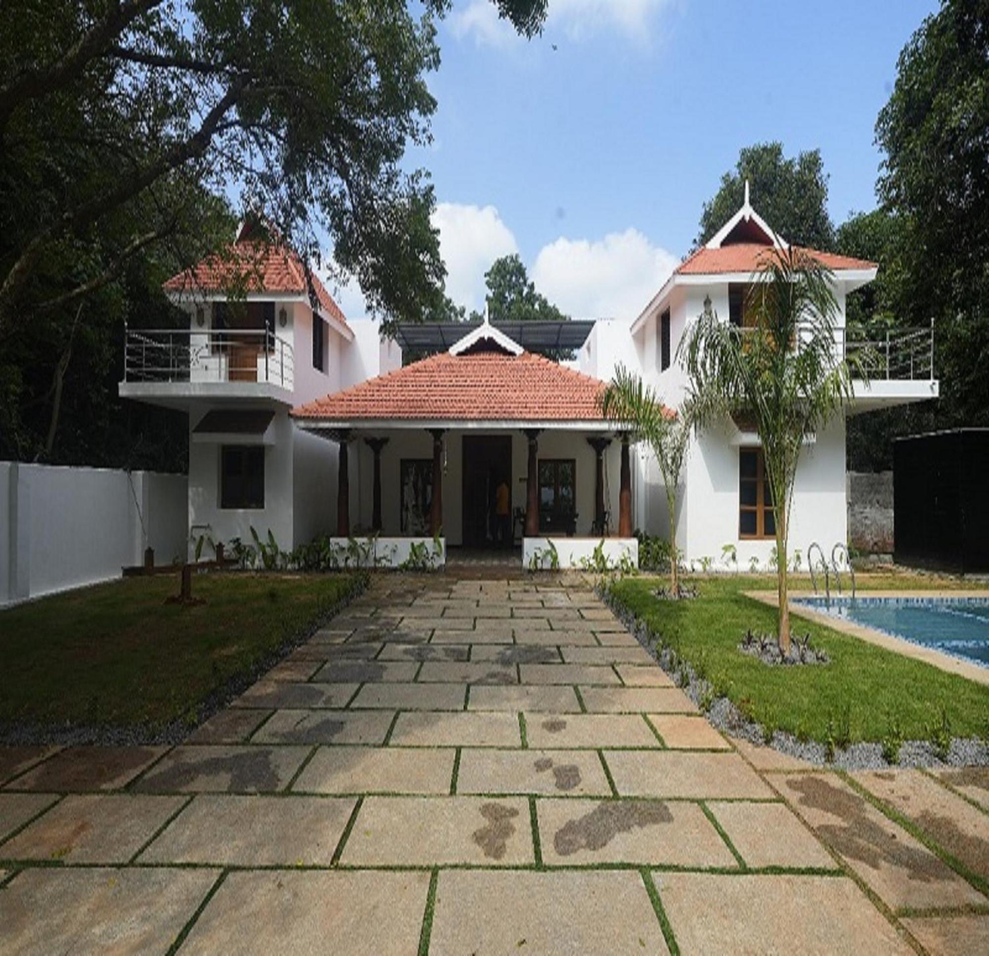 Courtyard Castle Heritage Resort Puducherry Eksteriør billede