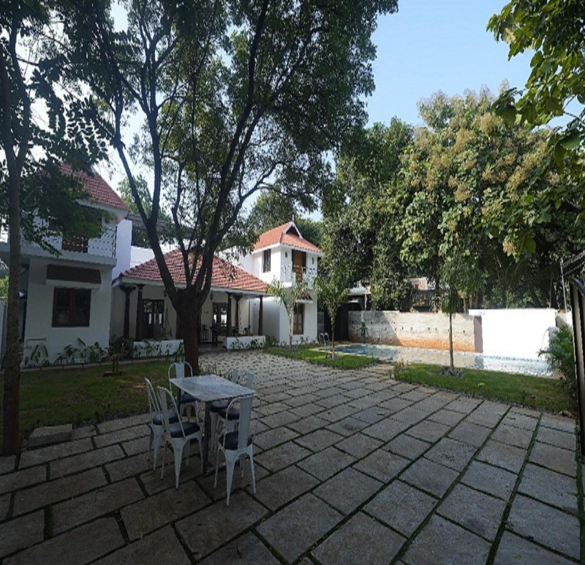 Courtyard Castle Heritage Resort Puducherry Eksteriør billede
